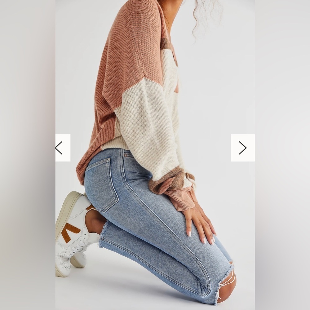 NEW FREE PEOPLE JEGGINGS - ANKLE CROPPED STRETCH DENIM DISTRESSED - Picture 3 of 8